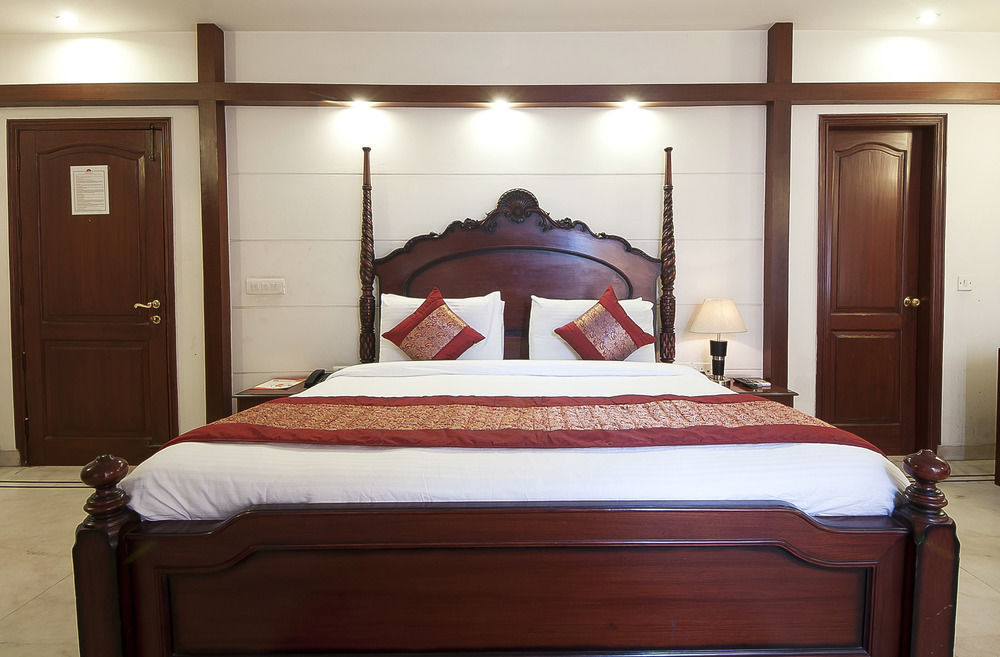 Hotel Comfort Zone Greater Kailash Ню Делхи Екстериор снимка